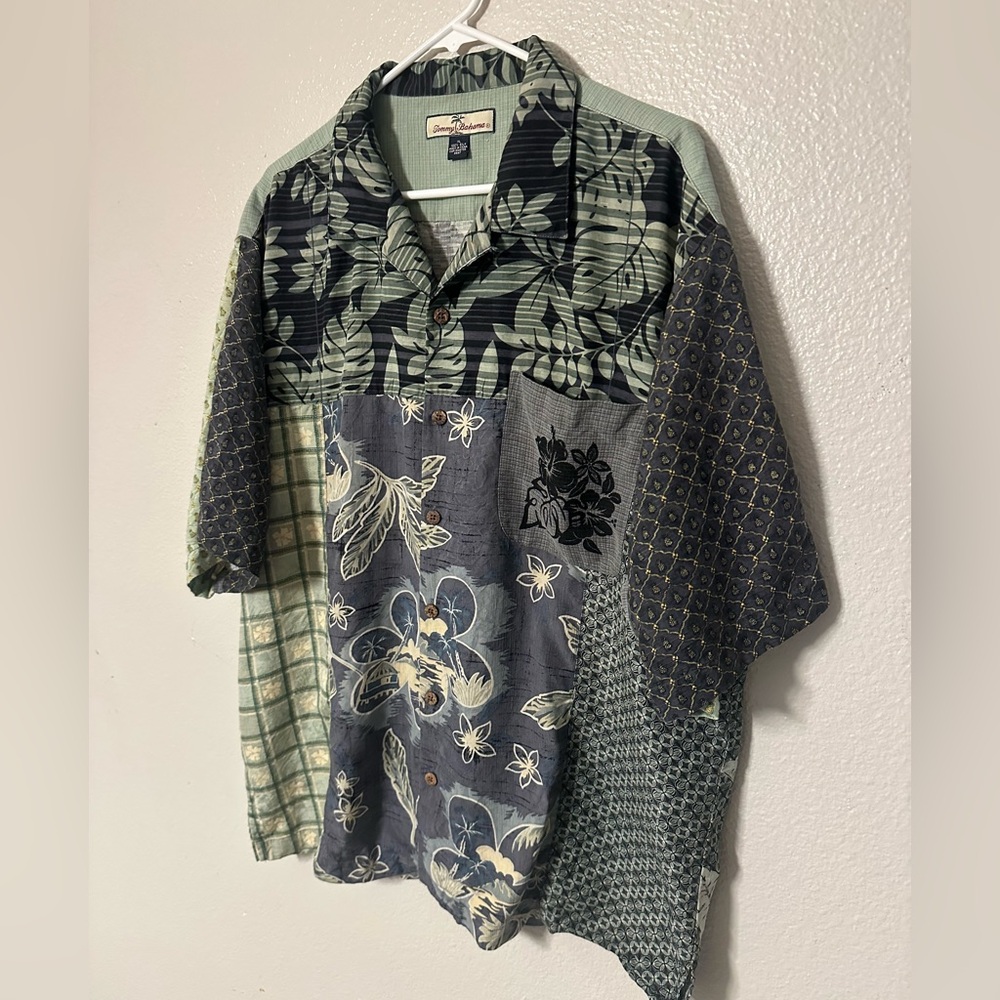 Tommy Bahama Relax Patchwork Silk Camp Shirt Tropical Floral XL.